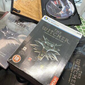 The Witcher Enhanced Edition PC Big Box Complete 5 Discs Map Books 2008 Atari